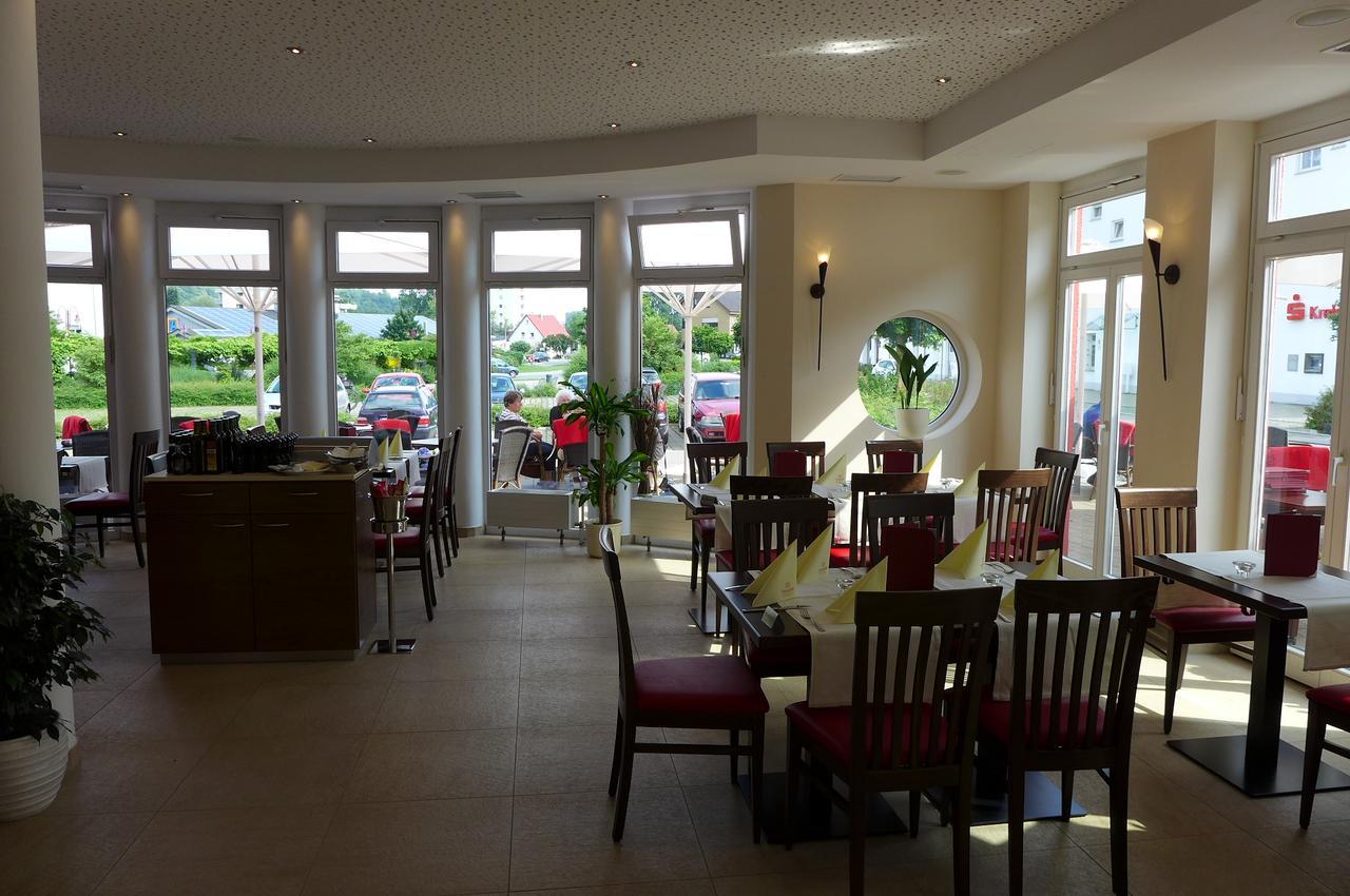Warthausen Hotel & Ristorante Passarelli מראה חיצוני תמונה