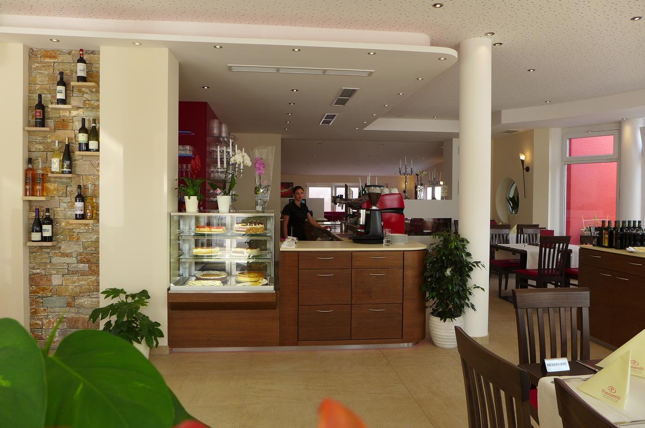 Warthausen Hotel & Ristorante Passarelli מראה חיצוני תמונה