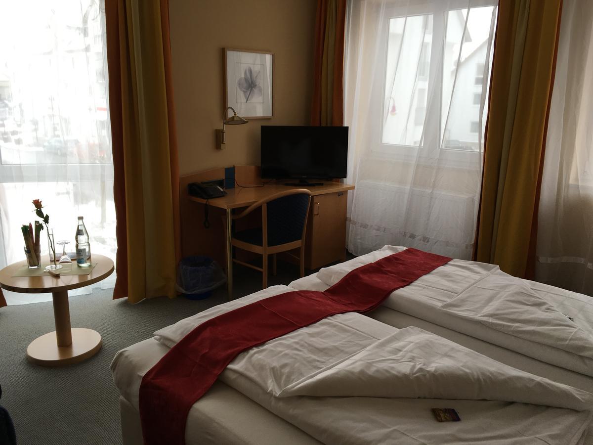 Warthausen Hotel & Ristorante Passarelli מראה חיצוני תמונה
